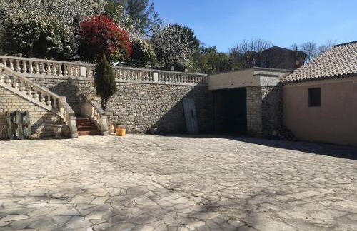 Petit appartement centre Barjac chez Art & Hasards - Photo 11