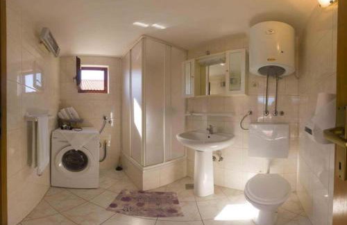 Apartments by the sea Milna, Vis - 8896 - Photo 25