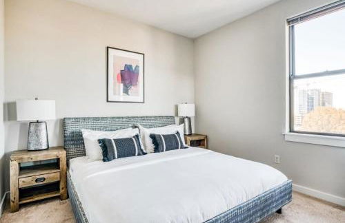 CozySuites Music Row Spacious 2BR with free parking 46 - Foto 10