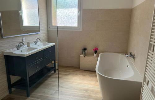 Maison de Charme avec Patio et Garage Privé Sète Centre - Photo 14