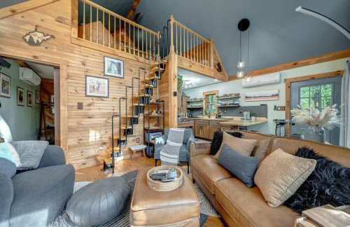 Upscale w Fireplace Fire Pit Games in Gated Comm - Foto 1