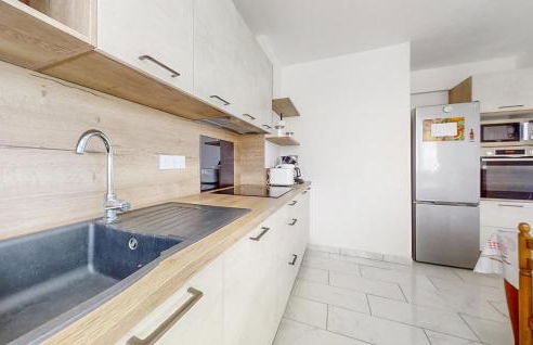 Amazing Apartment In Kerlouan With Wifi - Foto 24