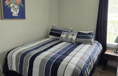 Modern 3Bedroom Duplex with Kitchen, WiFi and Free Parking Kannapolis - Photo 21