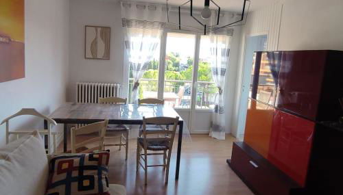 Joli F2 45m2 parking privé proche tram ligne 1 et 2 - Foto 4