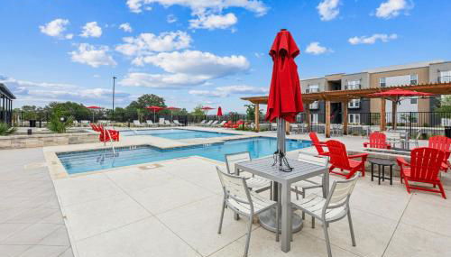 Luxury Pool Home, Mins To Hospitals, Gym - Foto 2