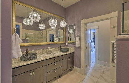 Regal River Retreat in the Heart of Yankton! - Foto 6