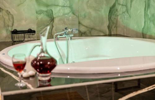 Smaragdi Luxury Jacuzzi Apartment Noho Premium Living - Foto 40