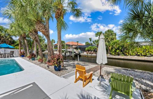 Siesta Key Waterfront Oasis - Heated Pool, Dock, Walk to Village & Beach - Photo 43
