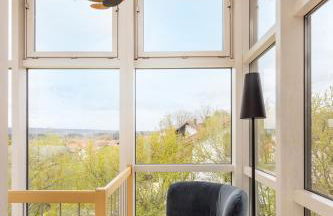 Stille x Weite - Hochwertige Wohnung mit See-Panorama - Foto 3