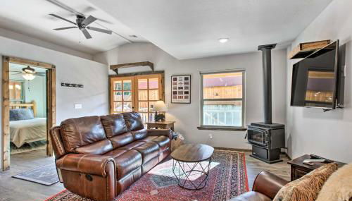 Unique Mtn Getaway with Stunning Outdoor Area! - Foto 4