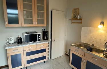 La petite gare de Saint Georges de la rivière - Foto 22