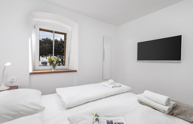 Beautiful Apartment House On The Seaside - Photo 3