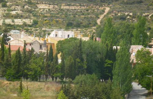 CASERIO INAZARES - CASAS DE MONTAÑA CON CHIMENEA Y NIEVe - Foto 78