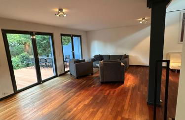 Design-Ferienhaus mit Garten, Kino & 5 Schlafzimmern - Foto 26