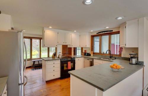 Mendon Home with Hot Tub, Fire Pit and Near Skiing! - Foto 10