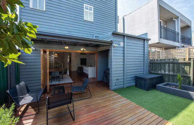 Renovated 3 Bedroom Family Home in Richmond With Parking - Foto 17