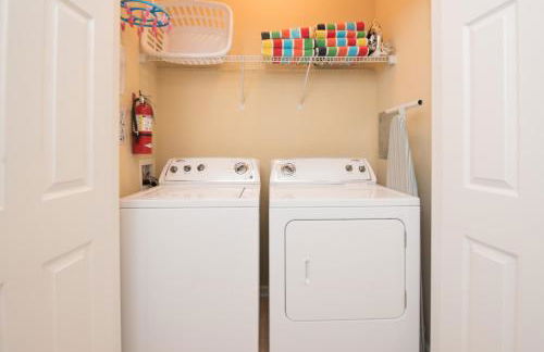 Luxurious Condo w Modern Design, near Disney - Foto 24