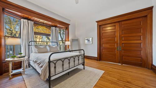 Boutique Style Condo Near Downtown Waterfront - Foto 4