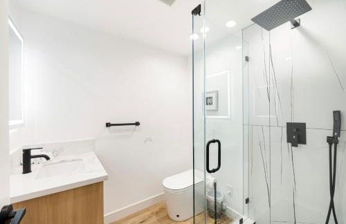 Sky Haus LA - Photo 13