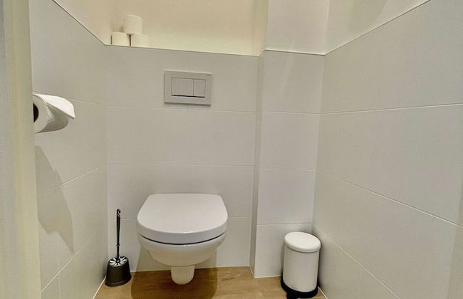 Modern 1BR Near Diamond District by Oneluxstay - Foto 27