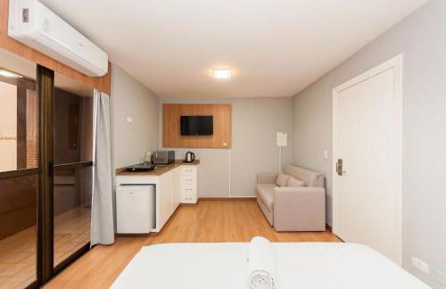 Apto-Flat Alto da XV-Centro Piscina e Academia - Foto 7