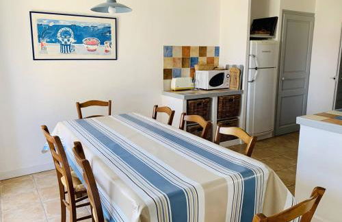 Maison rénovée près plage, 6 couchages, terrasse, BBQ, parking, internet inclus - FR-1-224B-588 - Foto 8