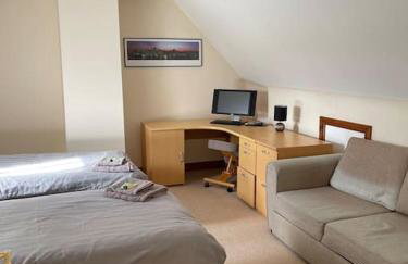 Spacious Home, 6 large bedrooms, full sky package, sleeps 14 - Foto 59