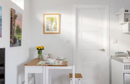 Cosy and modern 1 bedroom garden house - very dog friendly! - Photo 17