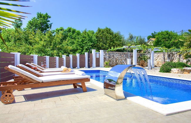Tranquil Getaway Polje Villa With Pool - Foto 35