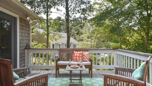 Pond Front Home with Private Dock - Foto 2