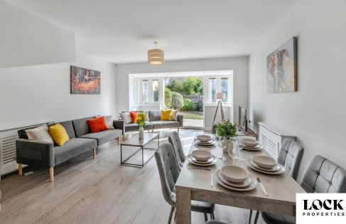 Family & Contractor Friendly 3 bed house Sleeps 8 in Maidenhead - Foto 1