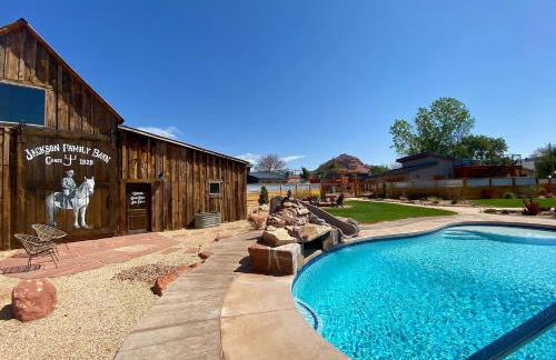 Timber & Tin G 2Bed 2Bath w Pool & Rooftop Deck - Foto 70