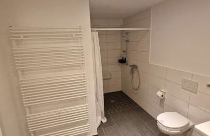 Moderne, barrierefreie Wohnung im Herzen der Stadt mit Parkplatz, WLAN und TV - Marta - Foto 5