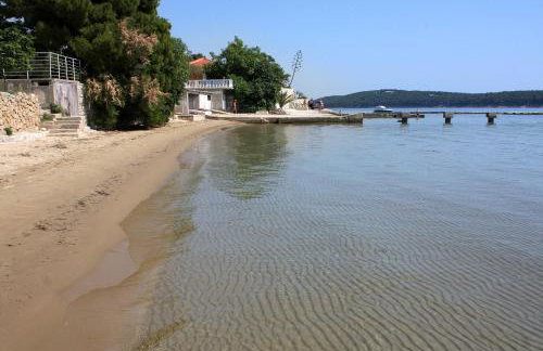 Apartments by the sea Banjol - Rab - 4965 - Photo 28