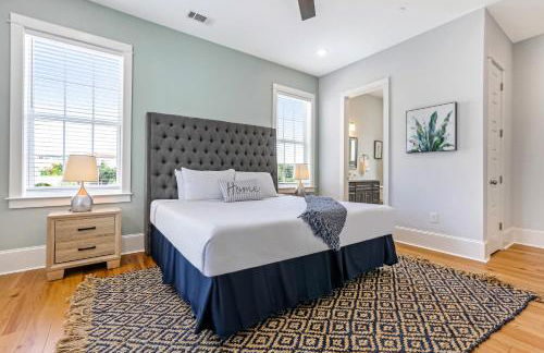 Spacious 5BR Urban Retreat with Balcony & Pool - Foto 8