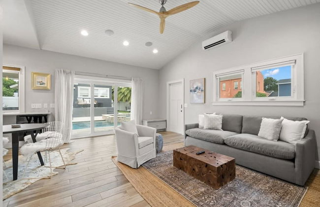 Soho Serenity by Brightwild Pool Hot Tub - Foto 40