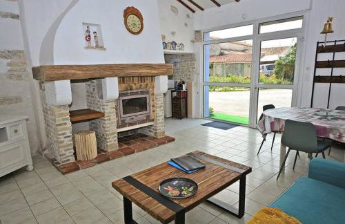 Maison rénovée avec mezzanine à Saint-Georges-d'Oléron, proche plage - FR-1-246A-114 - Foto 4