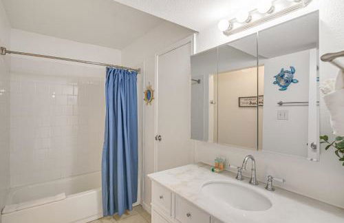 Less Than 1 Mi to Beach Galveston Condo with Fenced Patio - Foto 13