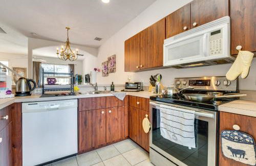 10 Mi to Disney World Townhome with Community Pool! - Foto 9