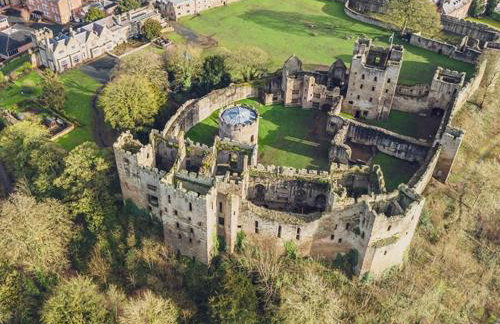 'Runway View' at Shobdon Airfield, Herefordshire - Photo 13