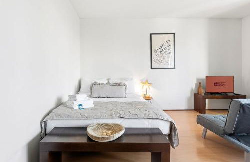 GuestReady - Cosy studio with balcony - Foto 9