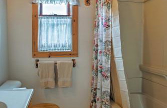 Leelanau Country Cottage about 4 Mi to Suttons Bay! - Foto 12