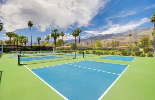 Sunny Palm Springs Haven Fenced Patio, 6 Pools! - Foto 31