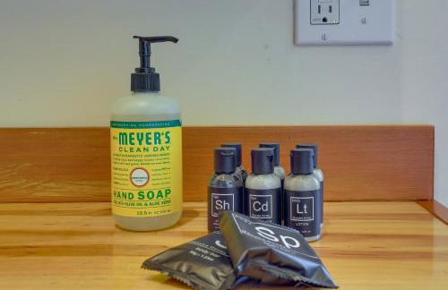 Modern White Salmon Apartment, Steps From Town - Foto 16