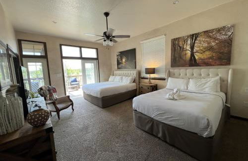 C25, Four bedroom, 4 1 2 bath luxury log-sided cottage with hot tub cottage - Foto 74