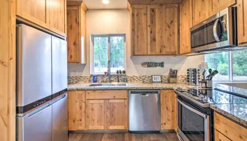 Home with Hot Tub about half Mile to Boat Launch! - Foto 2