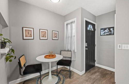 The Luxe/Hot Tub/Putt Putt/10 Miles Shaker Village - Foto 7