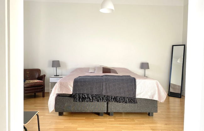 Luxury Apartment in City Centre - Photo 5