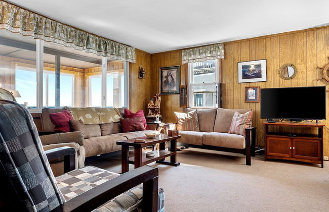 Beachfront Pet Friendly Sleeps 15 Bbq! - Photo 23