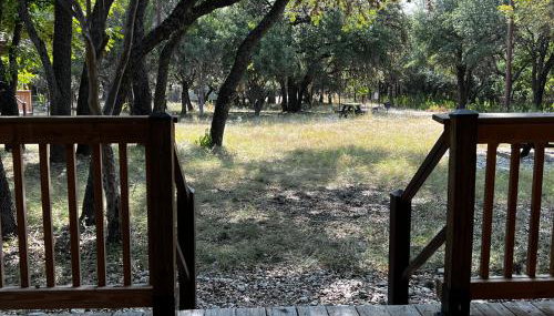 Nueces River Cabins-Pecan Cabin - Foto 3, Garden view